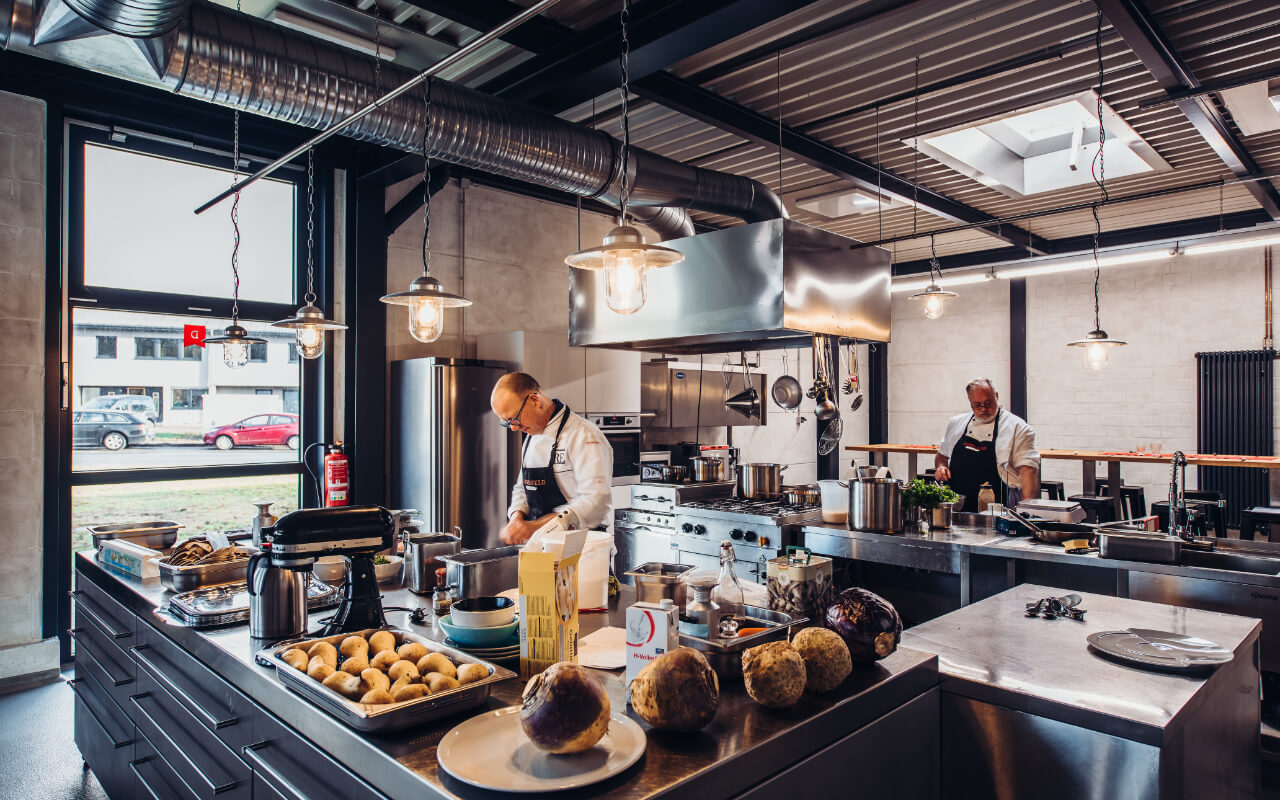 Dannenfeld-Cuisinier-Hero-Section-Fuer-Privat Dannenfeld-Cuisinier-Hero-Section-Fuer-Privat